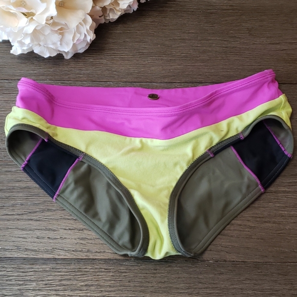 Prana swim suit bottoms - Picture 5 of 7